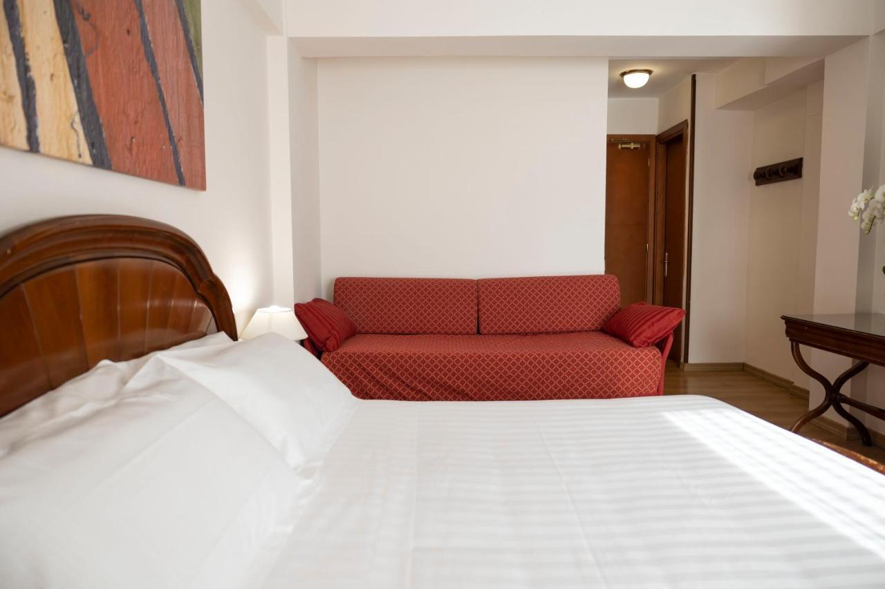 Grand Hotel Del Parco 페스카세롤리 객실 사진