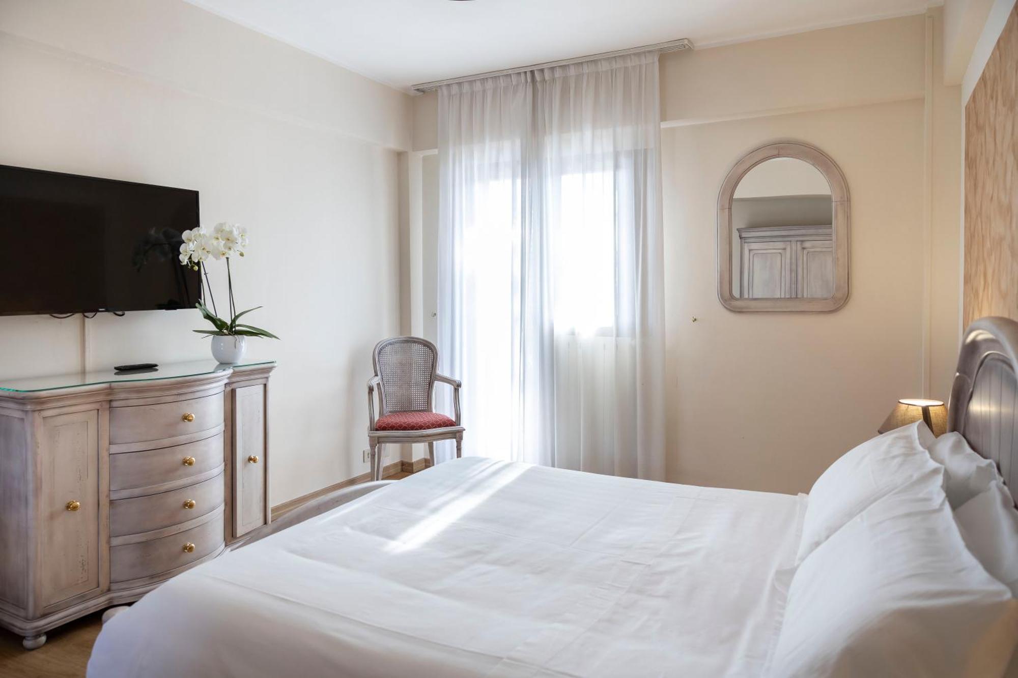 Grand Hotel Del Parco 페스카세롤리 객실 사진