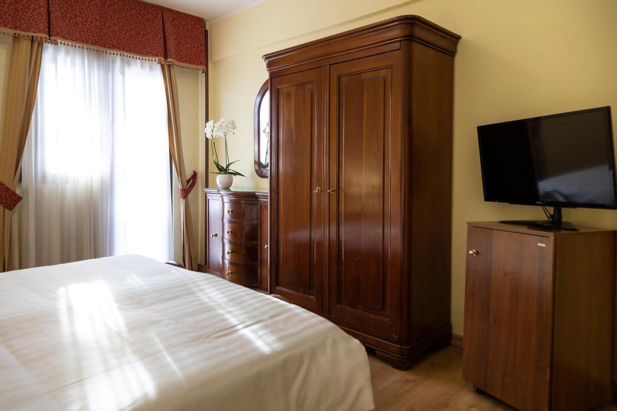 Grand Hotel Del Parco 페스카세롤리 객실 사진